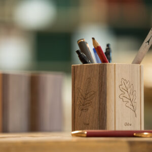 Pot crayon 4 essences de bois avec gravage laser