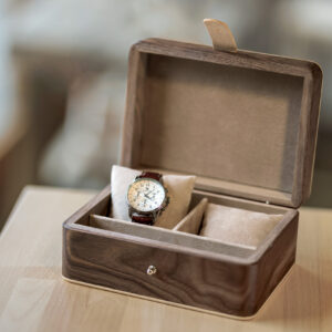 Coffret 2 montres noyer massif