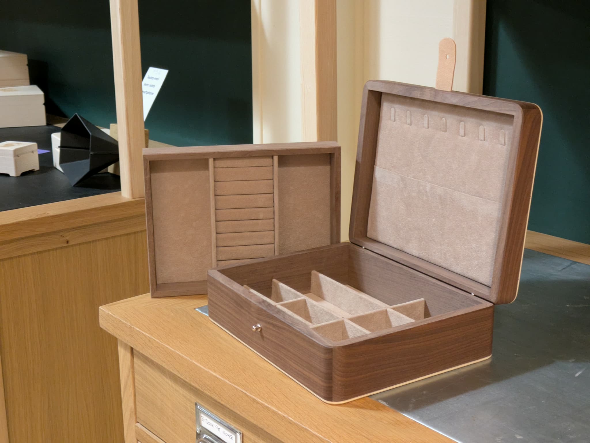 afb41f37-83bf-475a-908a-6a760558311a