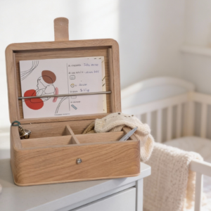 Coffret de naissance en bois de chêne, une idée cadeau originale