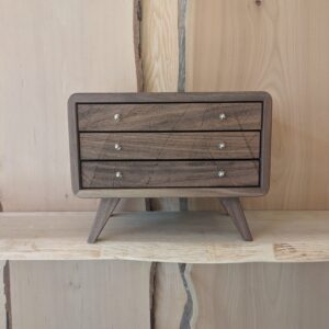 Commode à bijoux en noyer